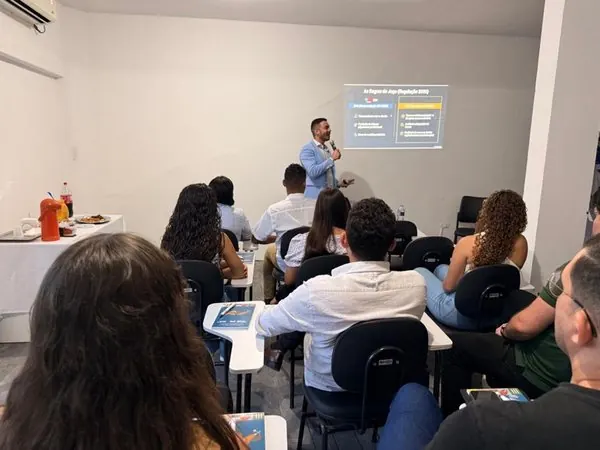 Ítalo Costa em subsessão da OAB de Pernambuco